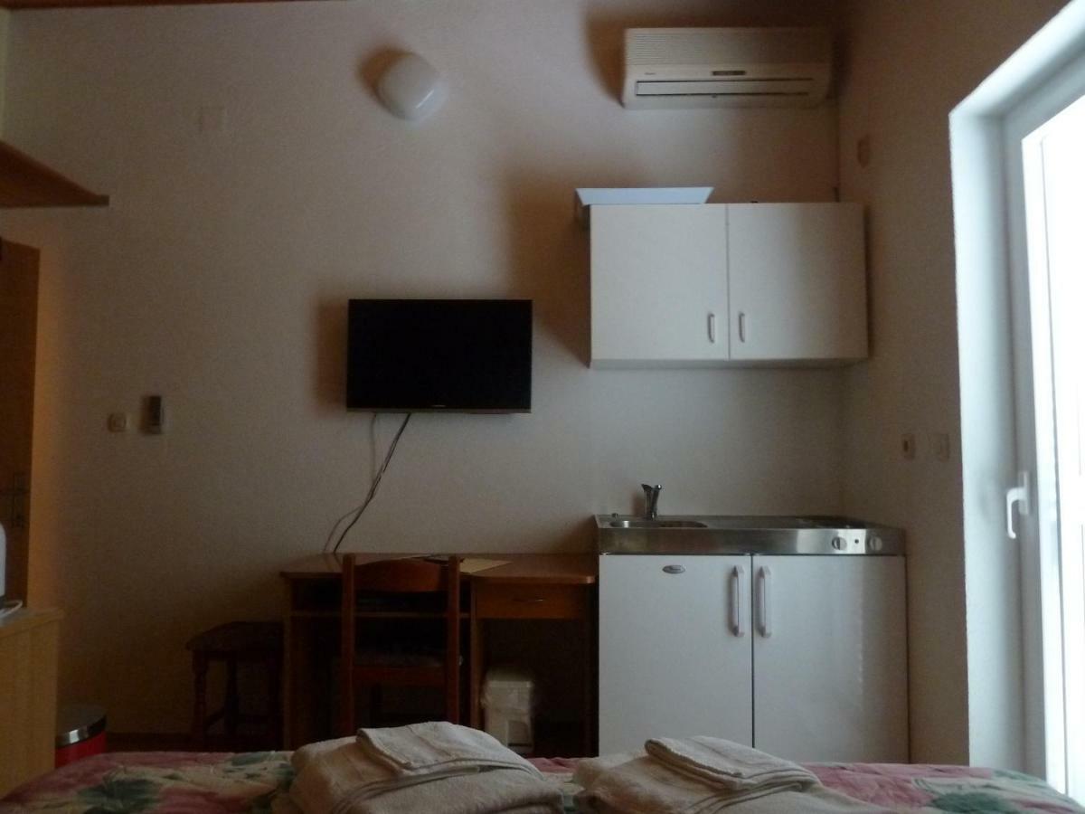 Apartment Mrkic Biograd Na Moru Exterior photo